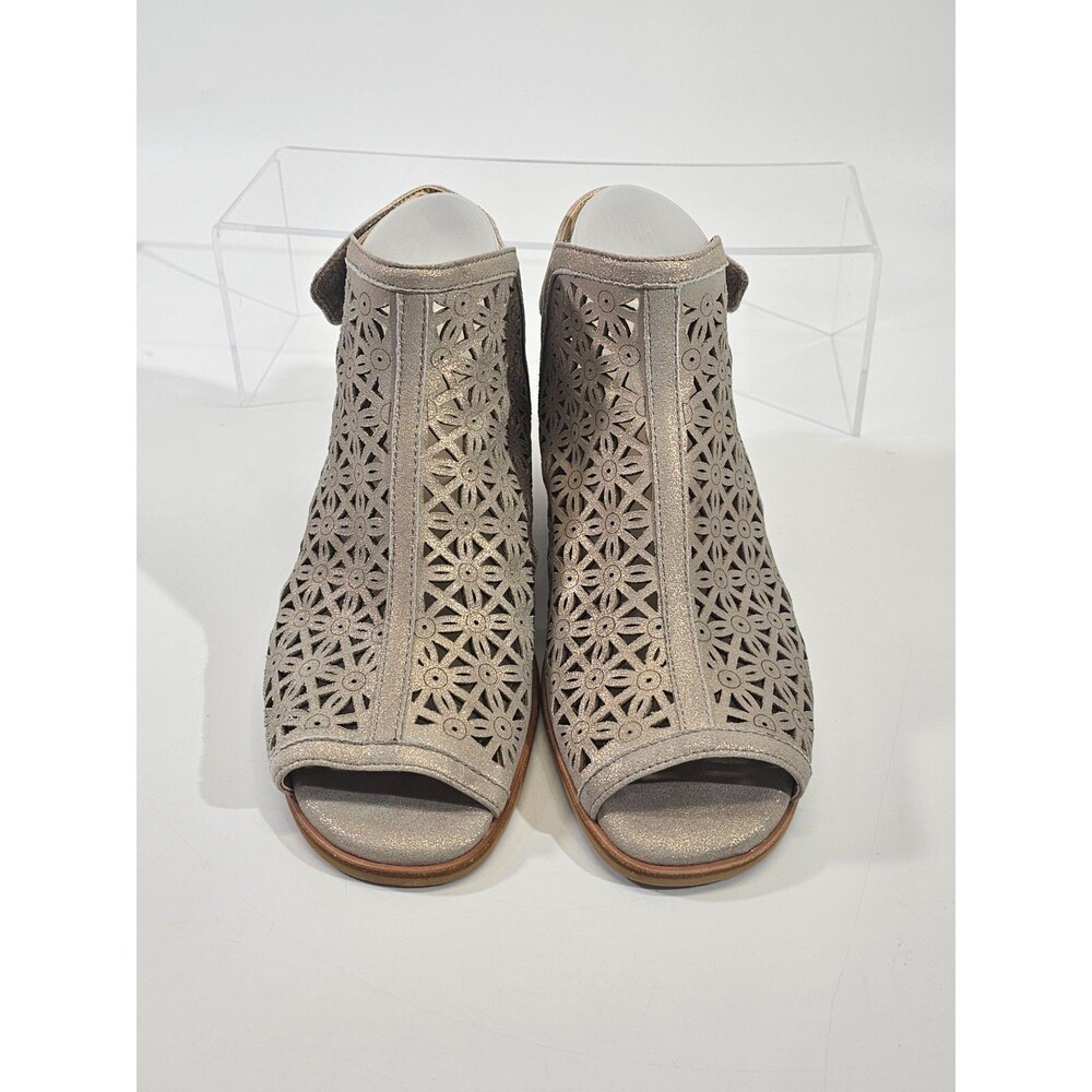 EARTH Women's 8.5 Murano Mist Sandal Laser Cut Leather Open Toe Heels Shoes - Picture 5 of 10